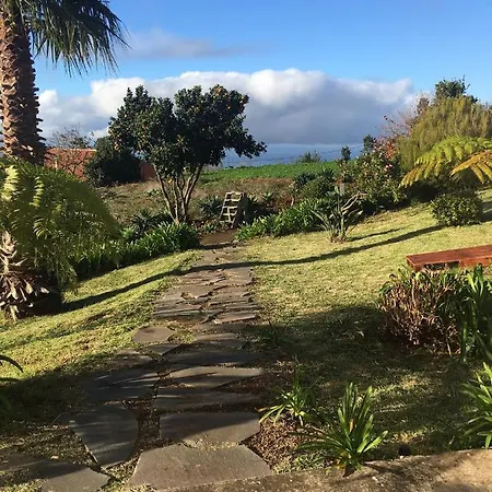 Do Amparo Chalet