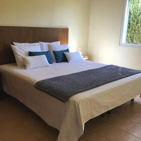 Do Amparo Σαλέ *