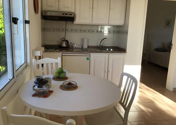 Do Amparo Ponta do Pargo