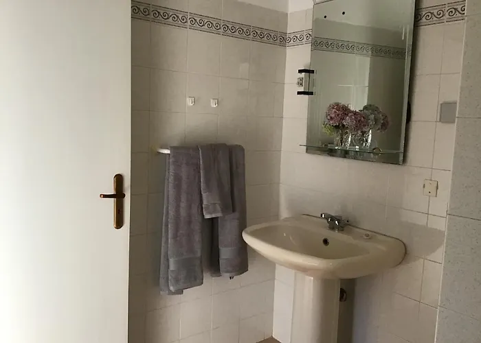 Do Amparo Ponta do Pargo